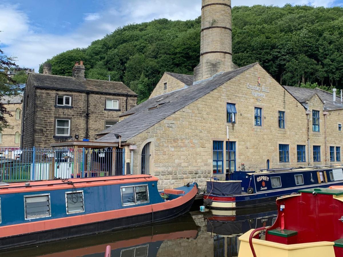 4 Bedroom Period Townhouse In The Heart Of Hebden Hebden Bridge Eksteriør billede